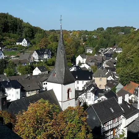 Burg Blankenheim * Blankenheim (North Rhine-Westphalia)